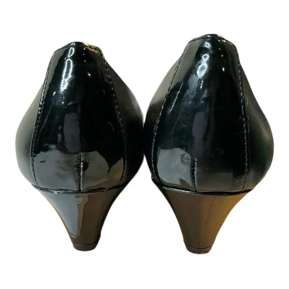 Anne Klein Black Kitty Heels Sleek and Sophisticated Size 8 - Picture 3 of 12